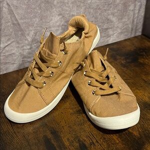 Tan Suede Low-Top Sneakers with Padded Collar